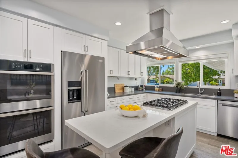 18319 San Jose Street photo 2