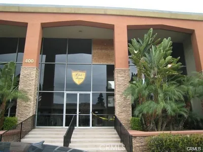 400 N Acacia
