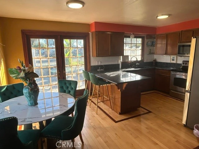 Interior 3