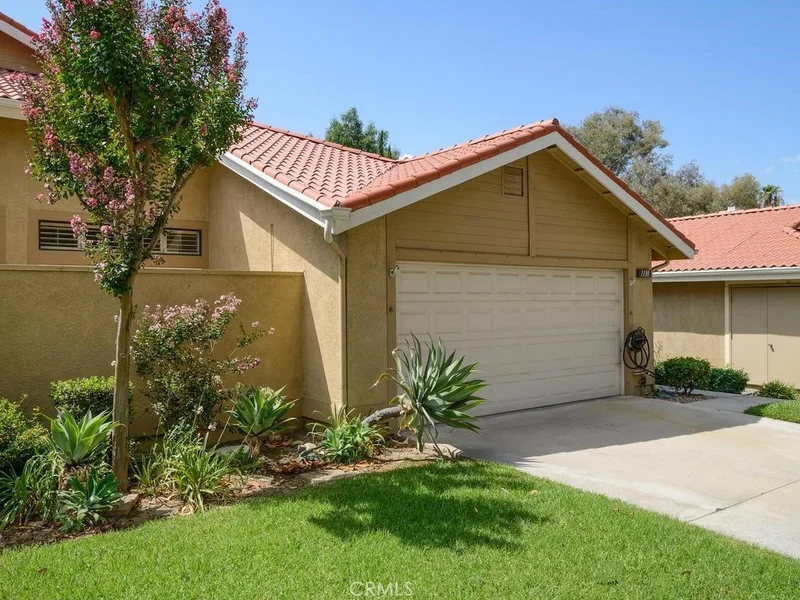 Photo 2 of 1188 Upland Hills S