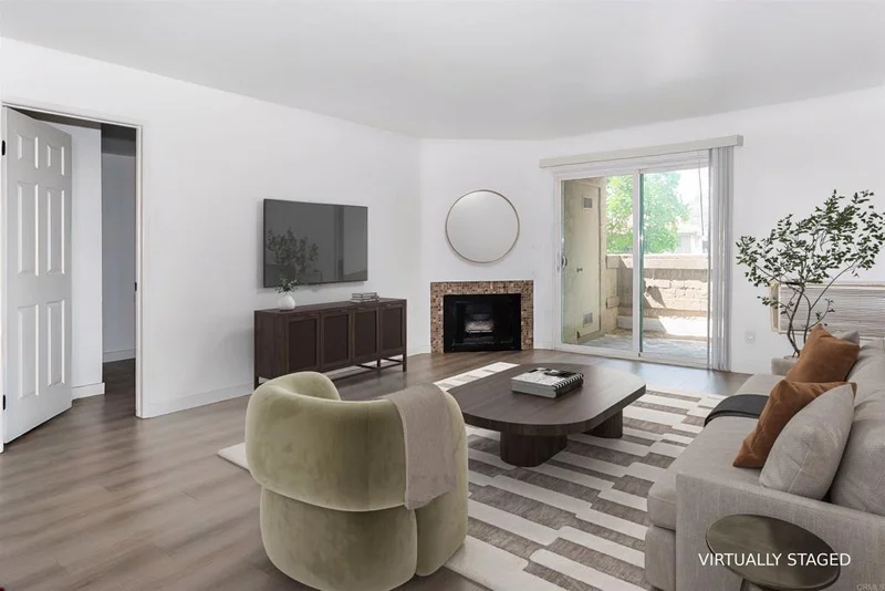 209 Woodland Parkway 121