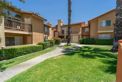 42140 Lyndie Ln 20 photo 2