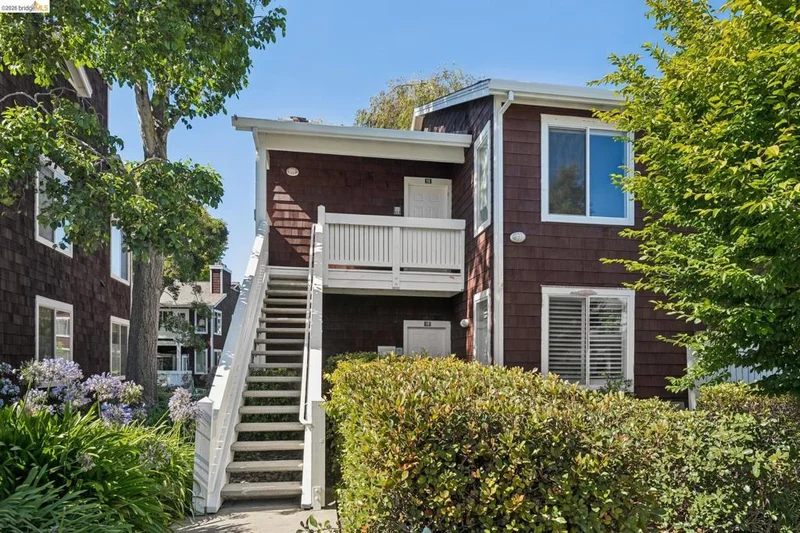 Photo 2 of 12 Bayside Ct