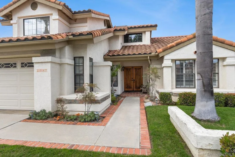 2087 Balboa Cir.