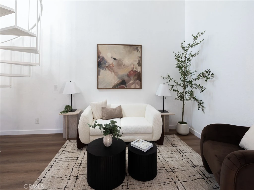 Interior 3