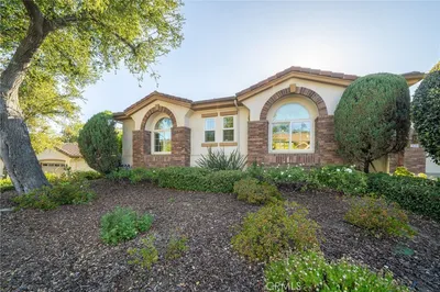 123 S Oakhart Drive photo 2