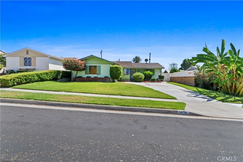 Photo 2 of 14751 San Esteban Dr