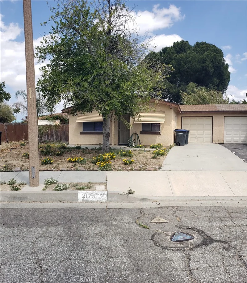 2125 San Bernardo