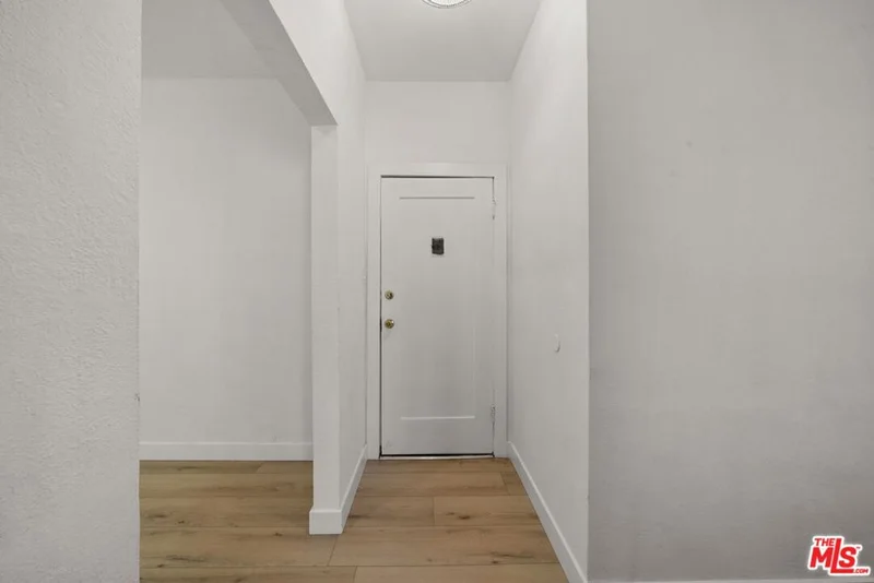 1245 S Orange Street 201 photo 2