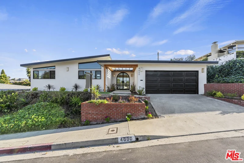 4600 Don Quixote Drive photo 2