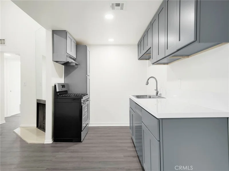 Photo 2 of 9038 Orion Avenue 209
