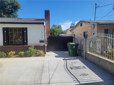 14138 Archwood photo 2