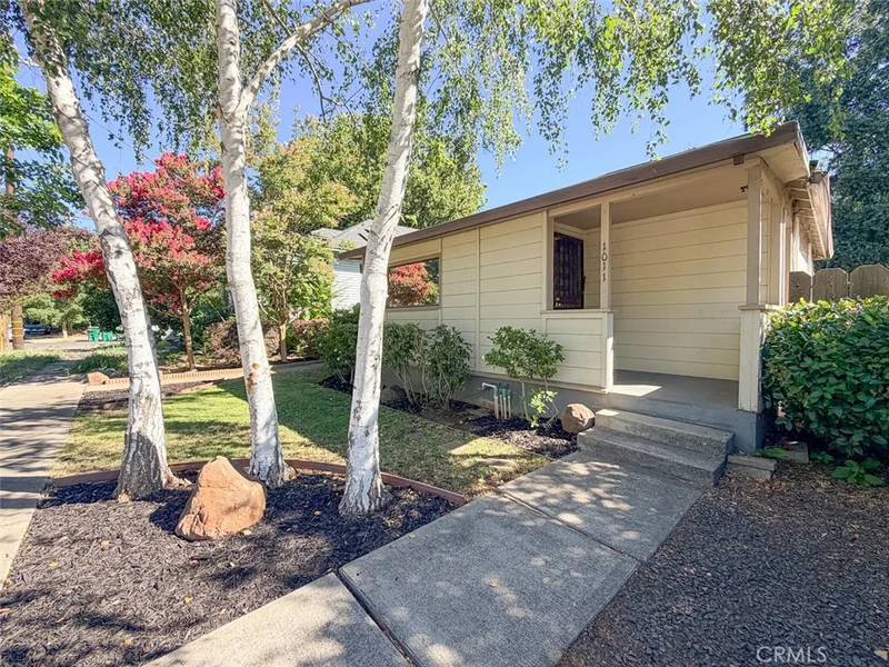 1011 Normal Avenue photo 2