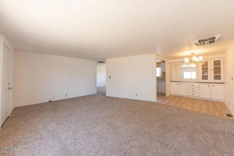 Photo 2 of 1404 W Langley Avenue