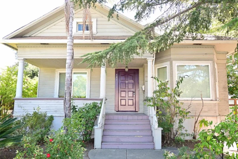 402 N 11th Street