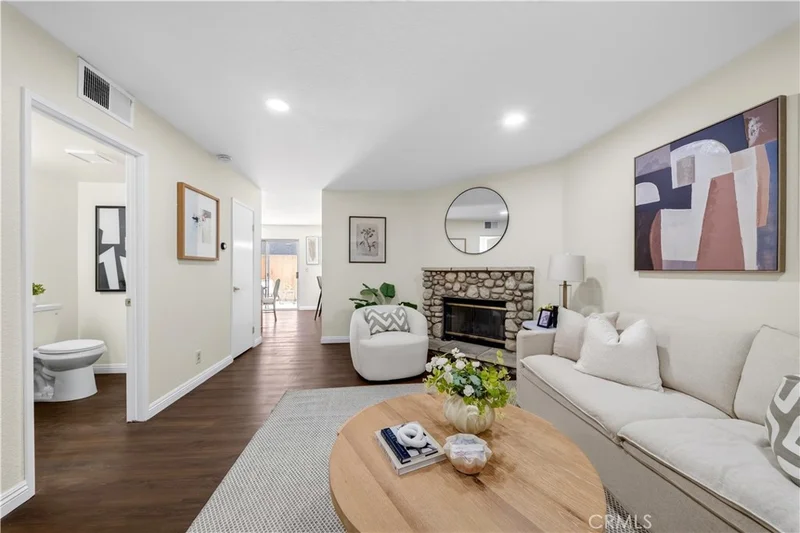 15365 Woodruff 8