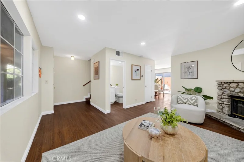 Photo 2 of 15365 Woodruff 8