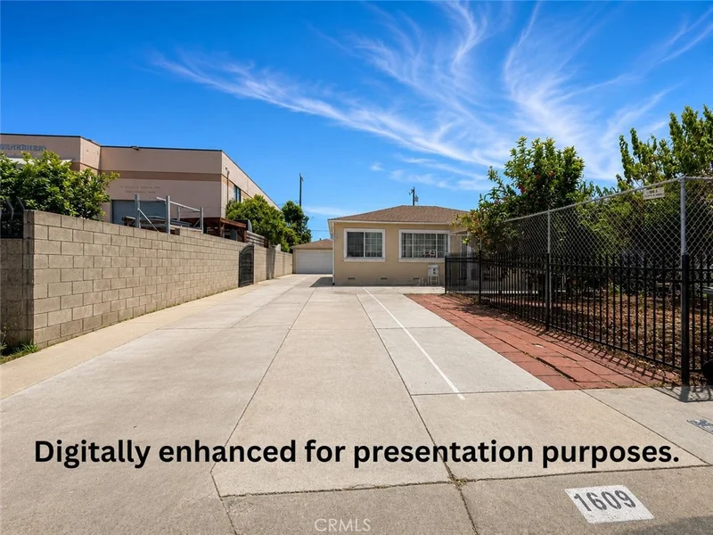 Photo 2 of 1609 N Parsons Pl