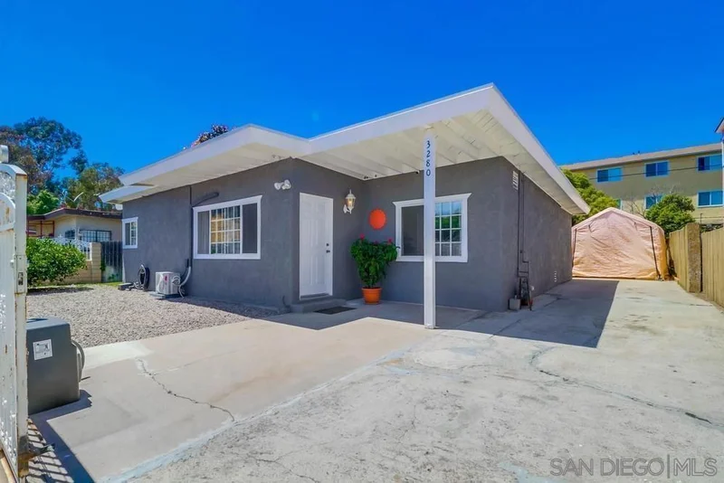 3280 Gillette Street