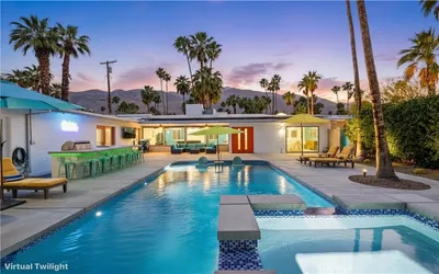 1523 E San Lorenzo