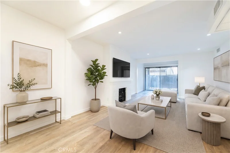 Photo 2 of 6275 Canoga 61