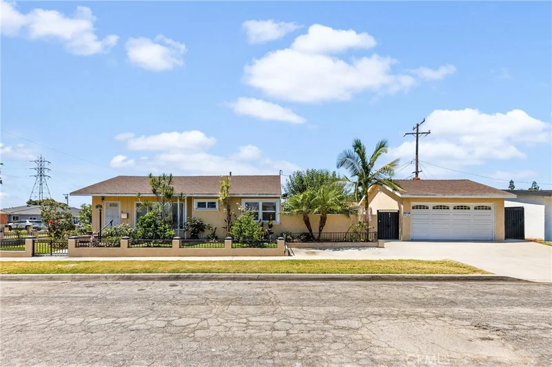 Photo 2 of 9848 La Docena Ln