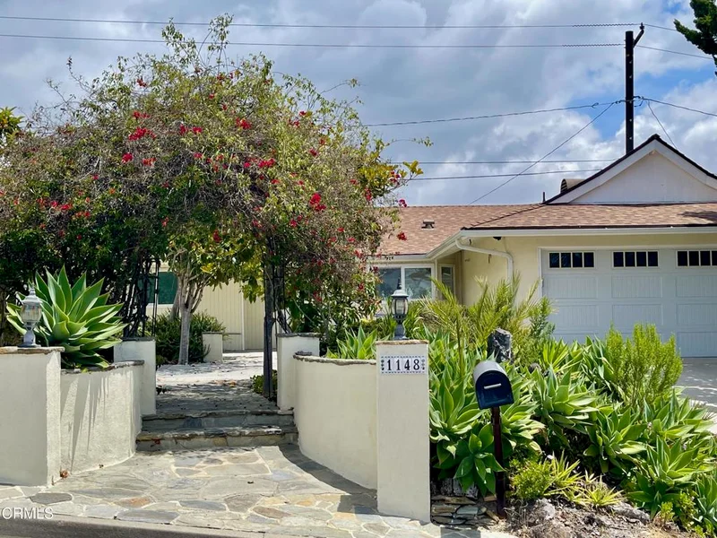 1148 Colina Vista