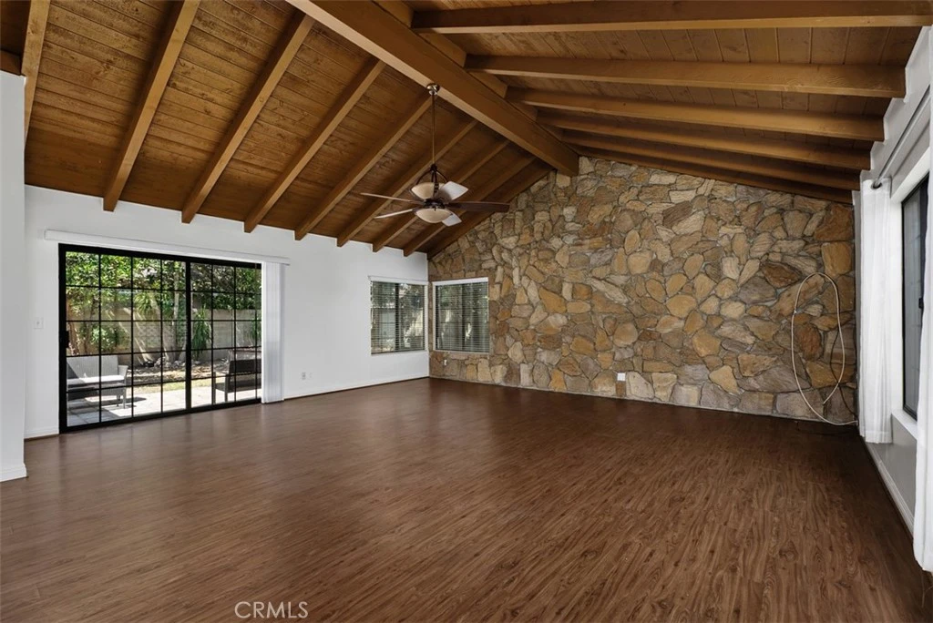 Interior 4