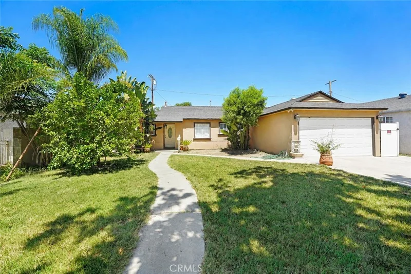 Photo 2 of 17857 Hemmingway Avenue