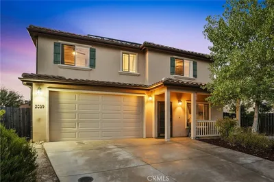 2039 Vista Oaks Way photo 2