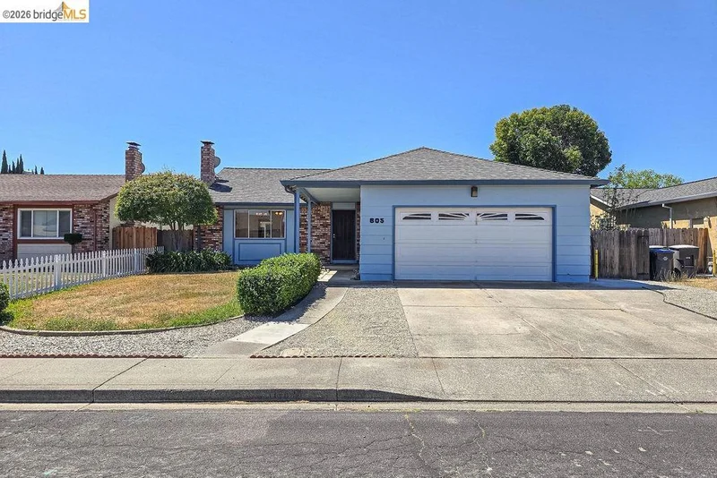 Photo 2 of 605 Tule Goose Dr
