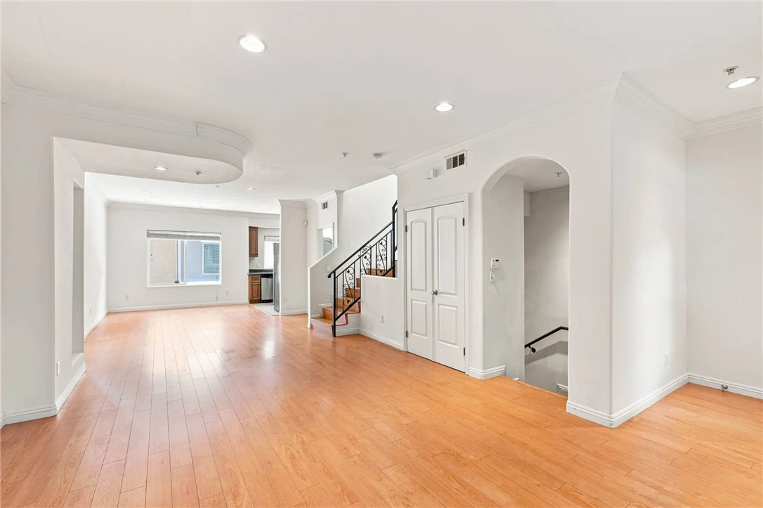 Interior 2