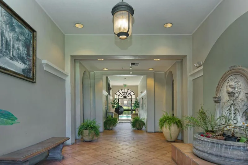 516 Martha Street 207