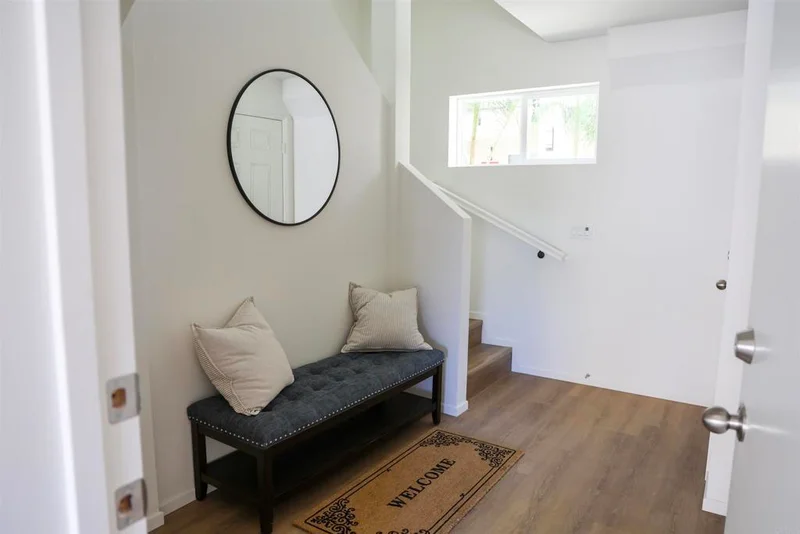 455 Creekside Circle photo 2