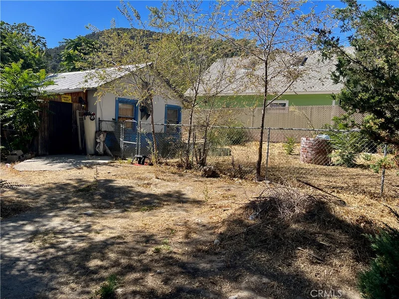 Photo 2 of 705 Fresno