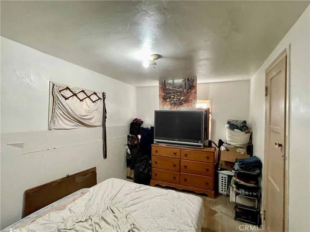 Interior 4