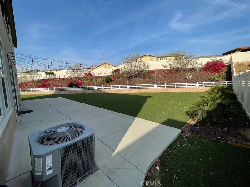 7682 Rotunda Court photo 2