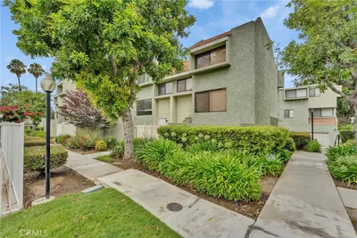 1814 Seattle Street photo 2