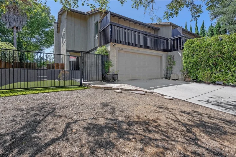 2655 Calle Abedul
