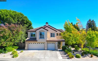 496 Panorama Dr
