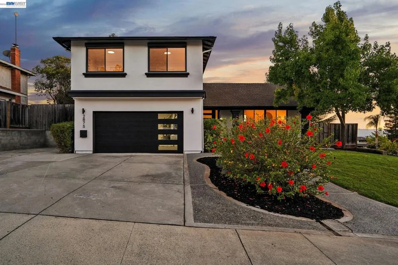2875 Norcrest Dr