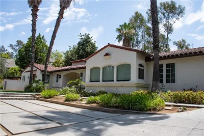 1632 Halsey Street photo 2