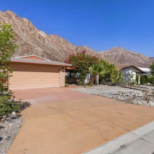52125 Avenida Cortez photo 2