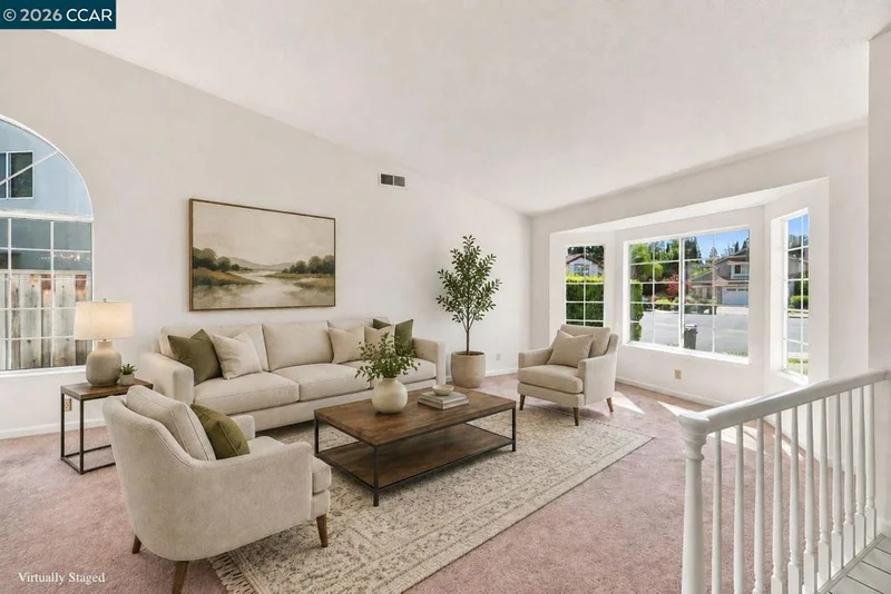 Photo 2 of 147 Summerset Court