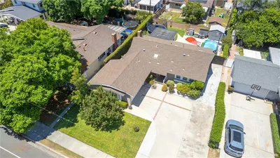 1583 W Cerritos photo 2