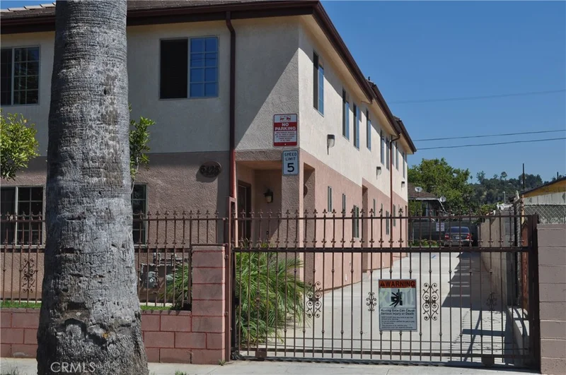 5425 Buchanan