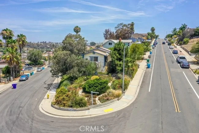 5210 Roswell, San Diego, CA 92114
