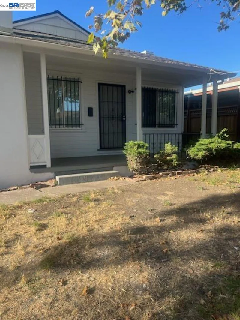 10645 Topanga