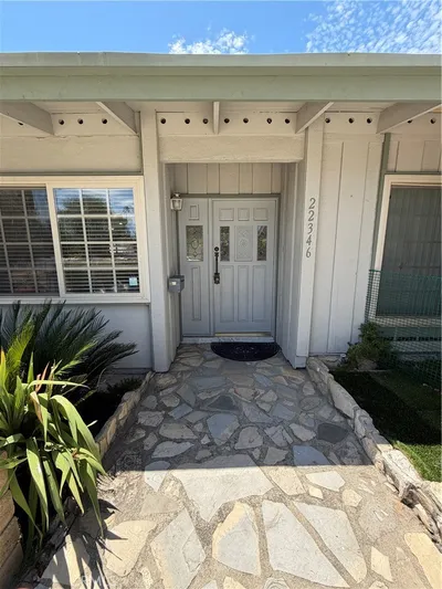 22346 Hartland Street photo 2