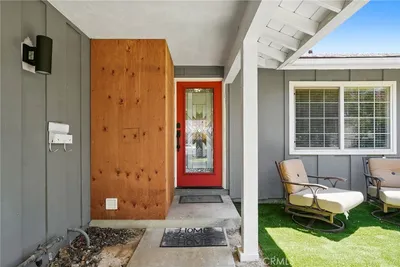 28948 Flowerpark Drive photo 2